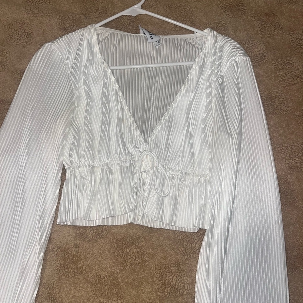 White Princess Polly Long Sleeve Crop Top size 4